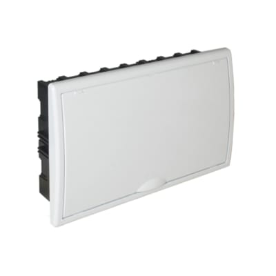 TABLERO EMPOTRADO TERMOPLASTICO. 18P. PUERTA BLANCA VERTICAL. 386X225X72MM (BORNE 106R) SOLERA