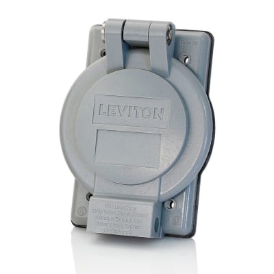PLACA HERMETICA P/TOMACORRIENTE SIMPLE 30 Y 50A GRADO INDUSTRIAL NEMA 3R(IP65) LEVITON