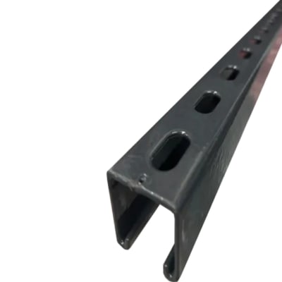 CANAL STRUT ALTO RANURADO ACERO 1-5/8''X1-5/8''X10FT E:2.6MM REVESTIDO DE PVC PROCOAT