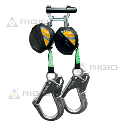 LINEA RETRACTIL DOBLE (TWIN) N 9358 06 LONGITUD:1.8 M (6 FT) CINTA:19 MM (3/4'') UHMW PE ABSORBEDOR INTERNO CONECTOR DUAL N 331 + GANCHO ALUMINIO 61 MM N 5271T RIGID