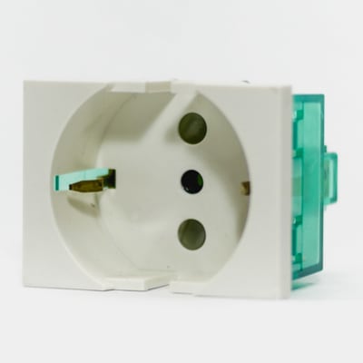 TOMA SCHUKO L/T 10/16A 250V BLANCO CON PROTECCION (2 MODULOS) CAMBRE