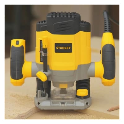 RUTEADORA SRR1200 1200W STANLEY