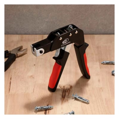 PISTOLA + TORNILLOS + TARUGOS 8X34MM X10 & 8X46MM X10 STANDERS SM