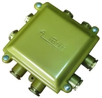CAJA HERMETICA DE BRONCE 150x105x60 mm DE 8 SALIDAS IP66 CDC/P8 PBR AIBAR