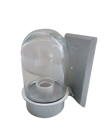 FANAL RESIDENCIAL DE 100W HERMETICO IP66 NO INCLUYE LAMPARA FST/100 AIBAR4