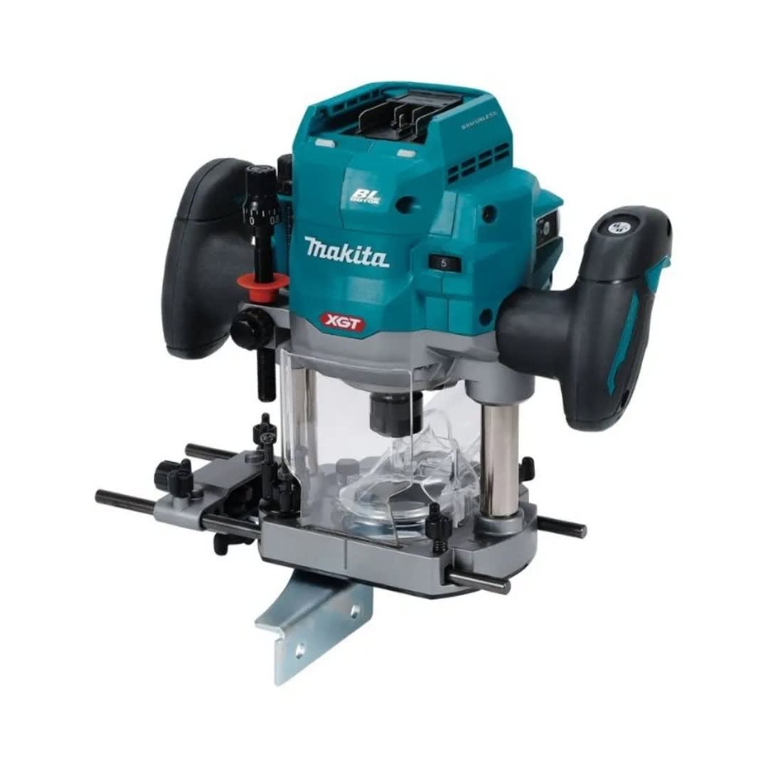 FRESADORA XGT 1900W 40V RP001GZ MAKITA4