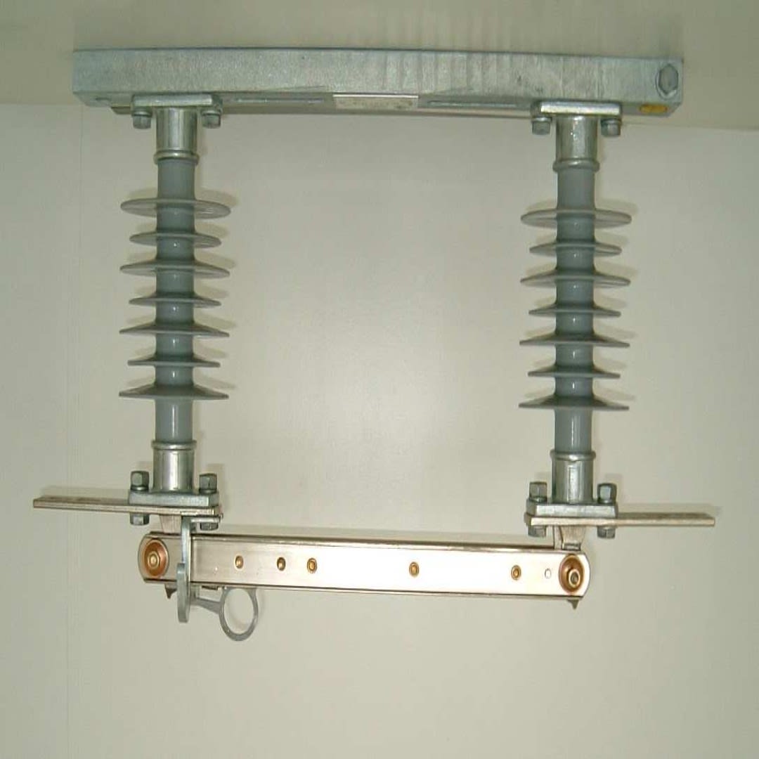 SECCIONADOR CUCHILLA POLIMERICO 24kV 630A 16KA NIVEL BASICO AISLAMIENTO 150kVBIL INAEL