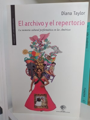 EL ARCHIVO Y EL REPERTORIO