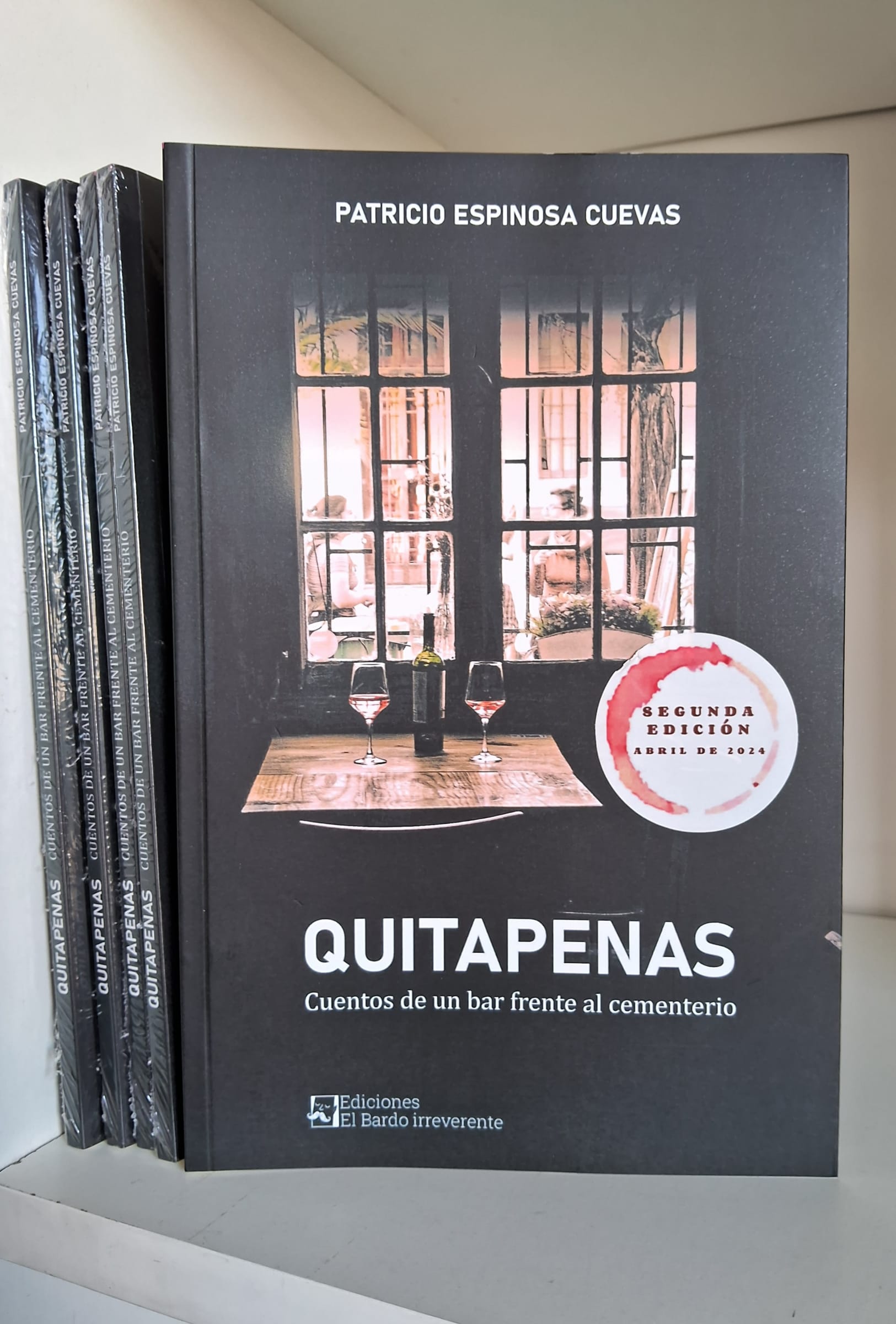 CUENTOS DE UN BAR FRENTE AL CEMENTERIO