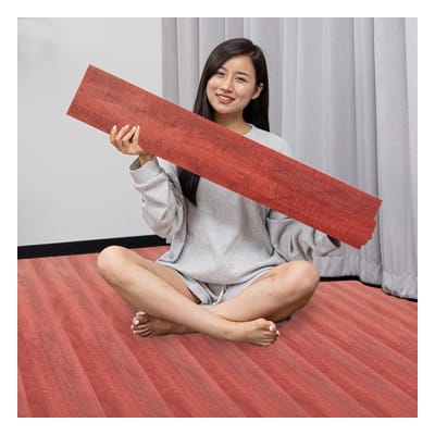 LAMINA DE PISO ADHESIVO PLASTICO MARRON 90X15.6CM | 36 UNID1