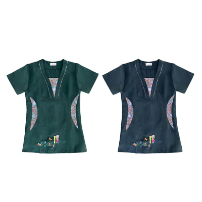 DELANTAL MANGA CORTA CON DISEÑO AZUL/VERDE1