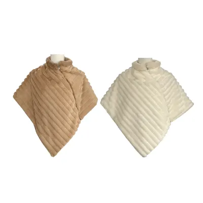 PONCHO CON CIERRE DIAGONAL 55X55CM1