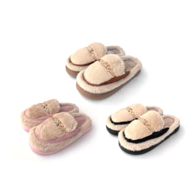 PANTUFLA MOCASIN PELUDO, ORNAMENTO DORADO 36-411