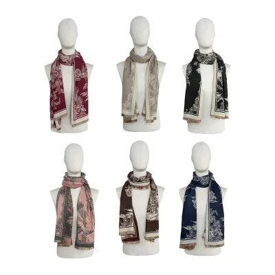 BUFANDA GRUESA FLORAL CON FLECOS CORTOS 65×190 CM1