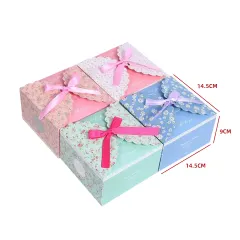 CAJA REGALO DISEÑOS SURTIDOS 14.5X14.5X9CM
 DISEÑO KAWAI 750 ML