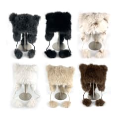 GORRO PELUDO CON COLA 20*34cm