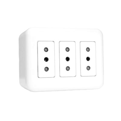 Casquete Blanco Tomacorriente Triple 10A 250V Genesis1