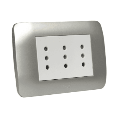 Toma Triple Compacto 10A 250V Blanco / Plata LEXO