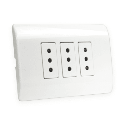 Tomacorriente Triple 10A 2P+T 250V Blanco GENESIS1