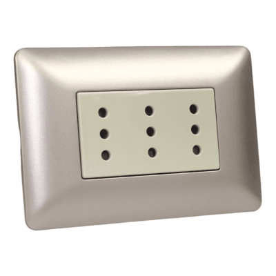 Tomacorriente Triple Compacto 10A 220V Champ 3928 STANFORD