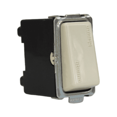 MOD. 9/12 16A 250V Magic 5001