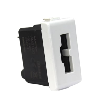 Toma Seguridad 2P+T 10A 250 Blanca Matix AM51001