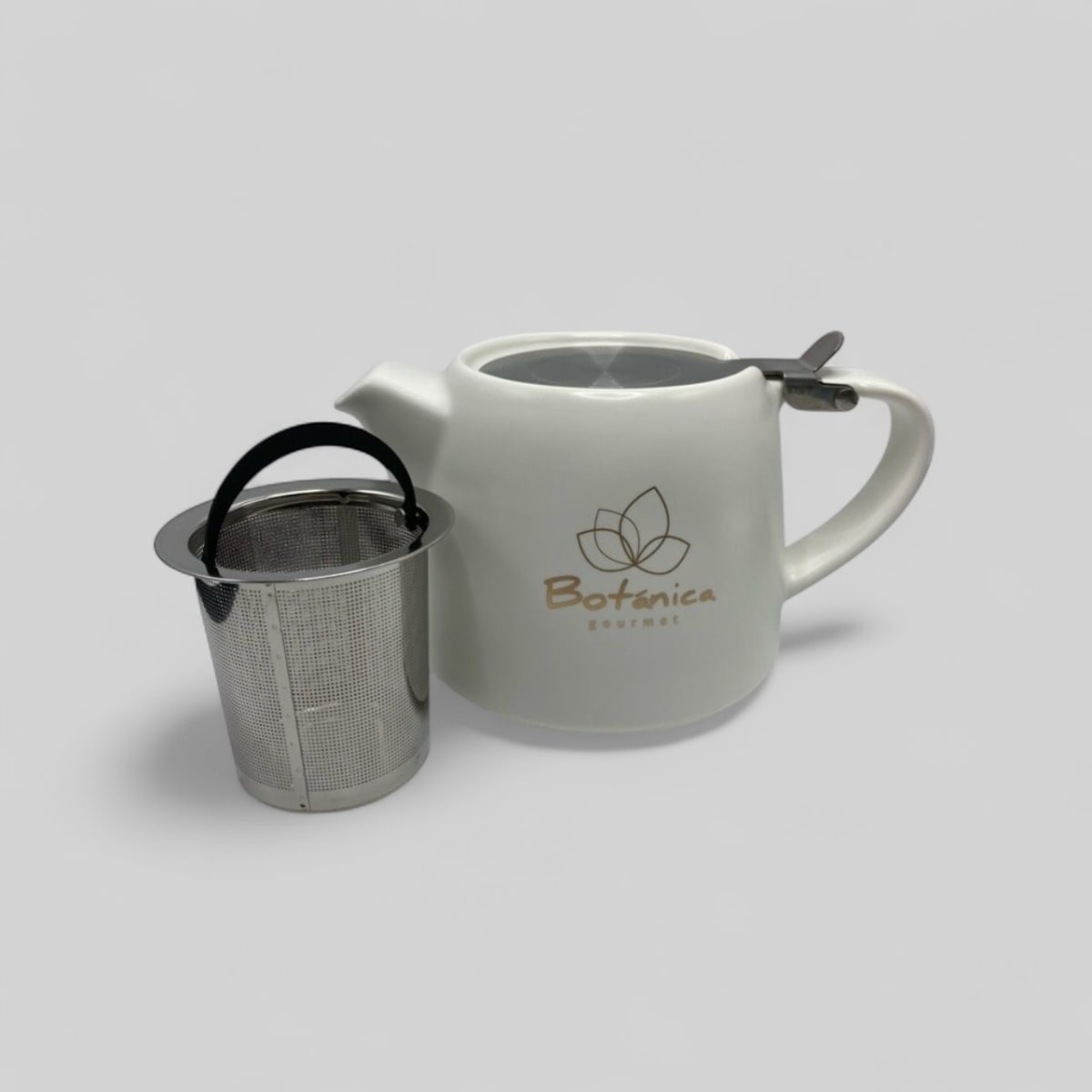 TETERA BLANCA CON INFUSOR1