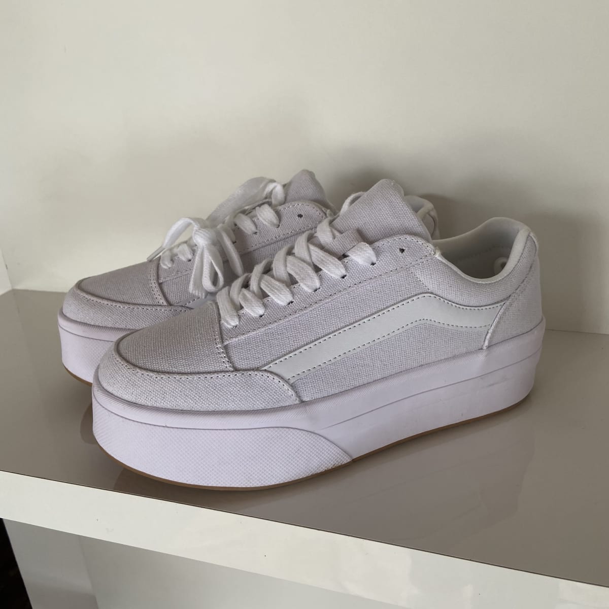 ZAPATILLA LONA BLANCA PLATAFORMA | Tienda Mottai