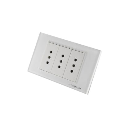 Tomacorriente Muro 3 Módulos Línea Crystal 6