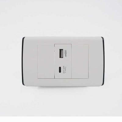 Cargador Usb Muro + tipo C Super Charge UltraSmart Style White