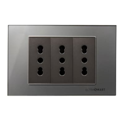 Tomacorriente Triple 10A/16A UltraSmart Linea Crystal Grey 1