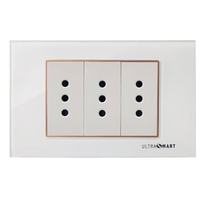 Tomacorriente Triple 10A Linea Crystal Advantage
