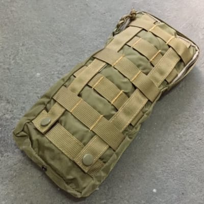 TOY SOLDIER WORKSHOP HIDRA POUCH ESTILO CRYE.P (KHAKI)