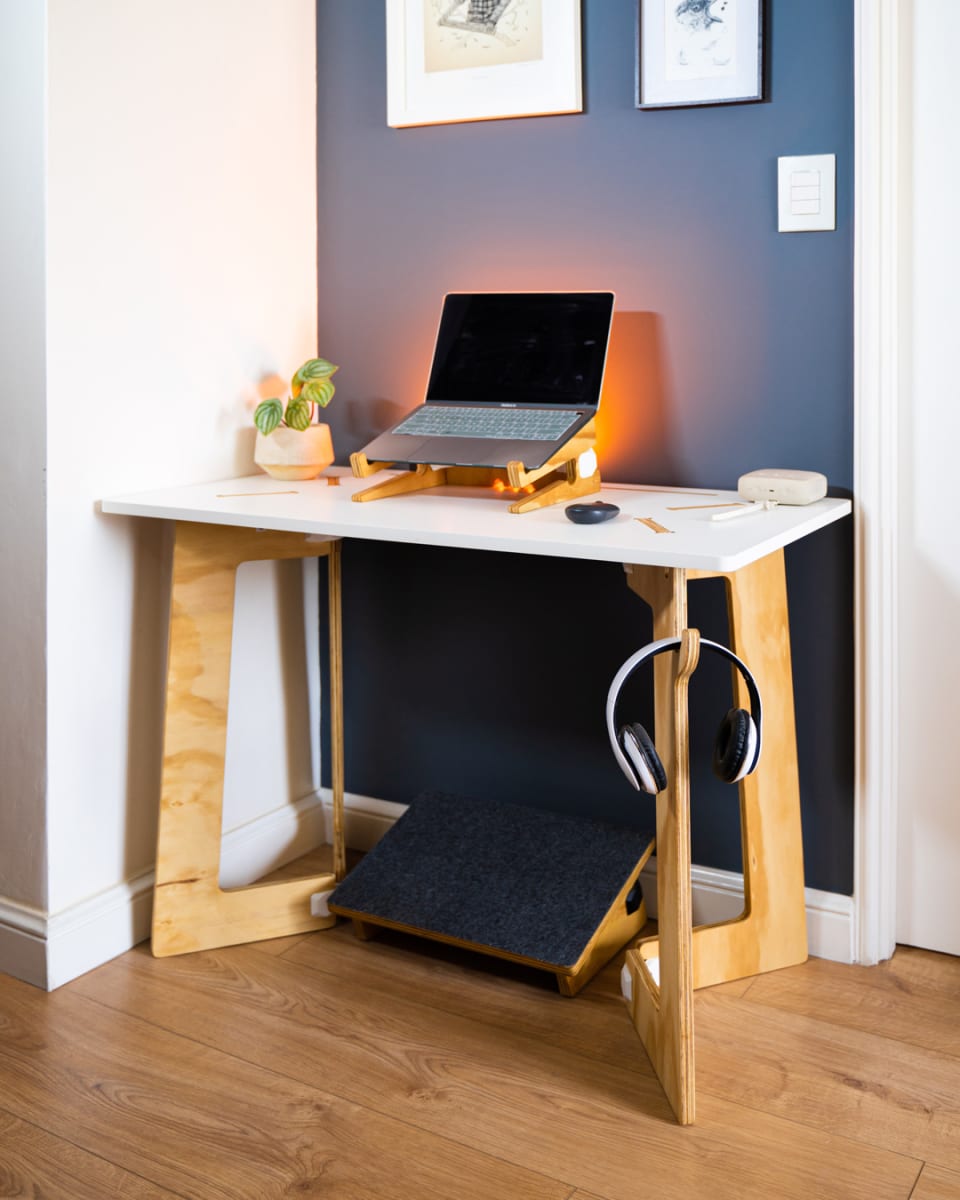 Escritorio Karya Tab. Blanco 1.00x0.54mts2