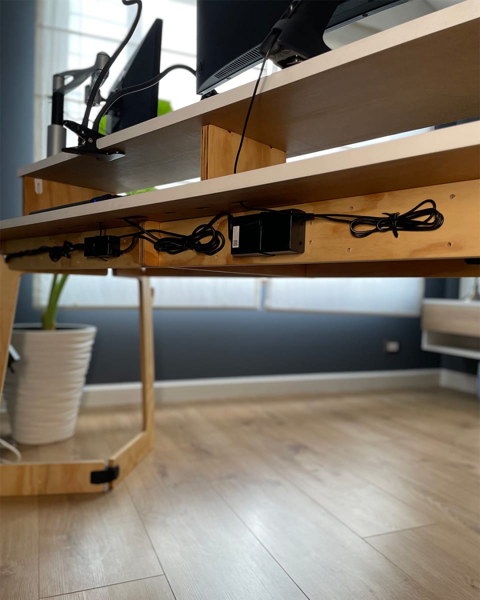 Escritorio Karya Tab. Blanco 1.60x0.70mts6