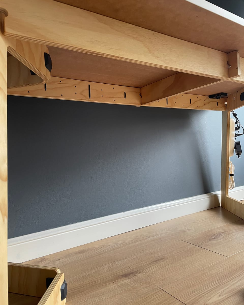 Escritorio Karya Tab. Blanco 1.60x0.70mts7