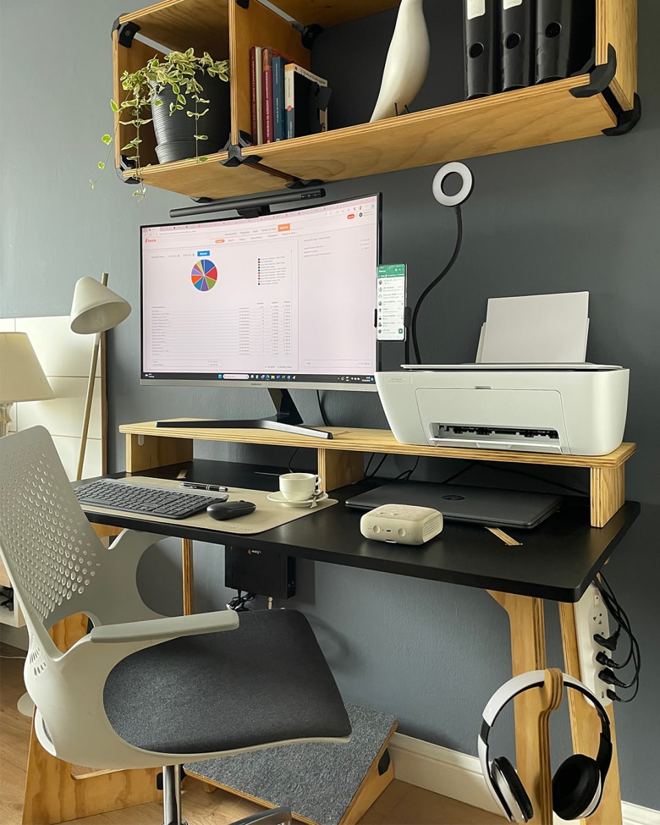 Escritorio Karya Tab. Negro 1.20x0.60mts3