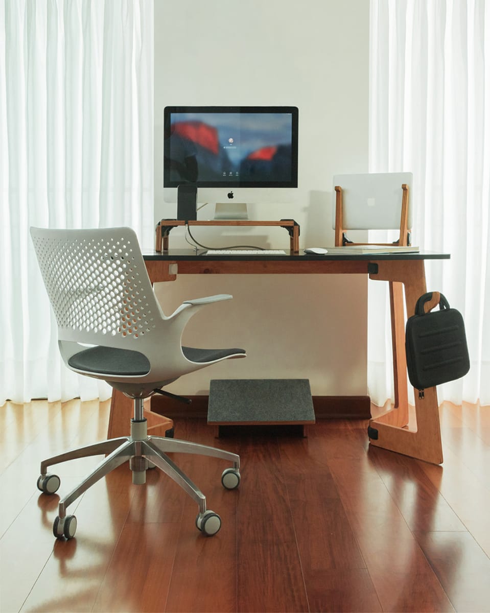 Escritorio Karya Tab. Negro 1.20x0.60mts5