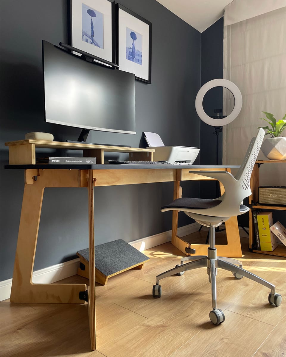 Escritorio Karya Tab. Negro 1.60x0.70mts3