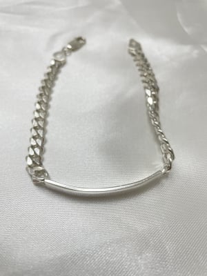 Pulsera gruesa grumet con placa1