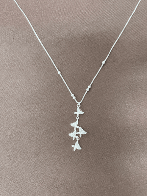 Collar mariposas enlazadas1