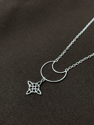 COLLAR DELGADO NUDO DE BRUJA en plata 9251