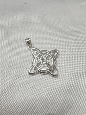 Colgante nudo de bruja plata 9251