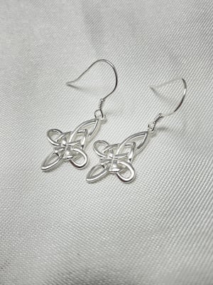 ARO COLGANTE NUDO DE BRUJO1