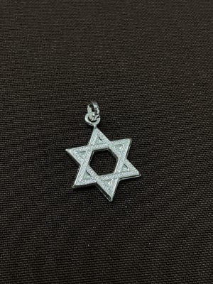 COLGANTE ESTRELLA DE DAVID pequeña plata1