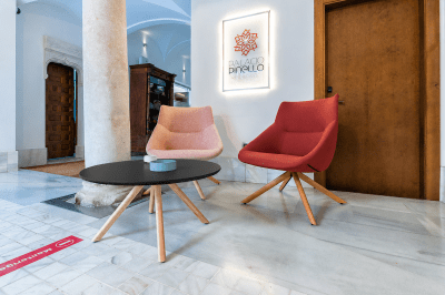 Mesa Bow Lounge Redonda