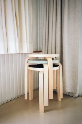 Stool 60 asiento Linoleo