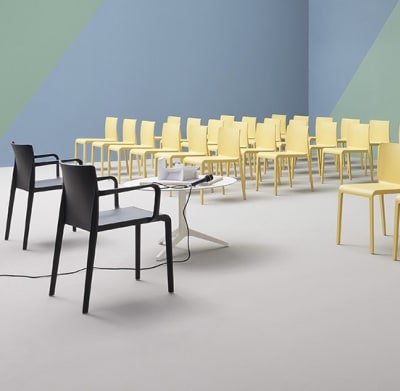 Sillas Volt con brazos