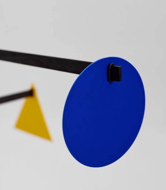 Móvil Bauhaus Medium2