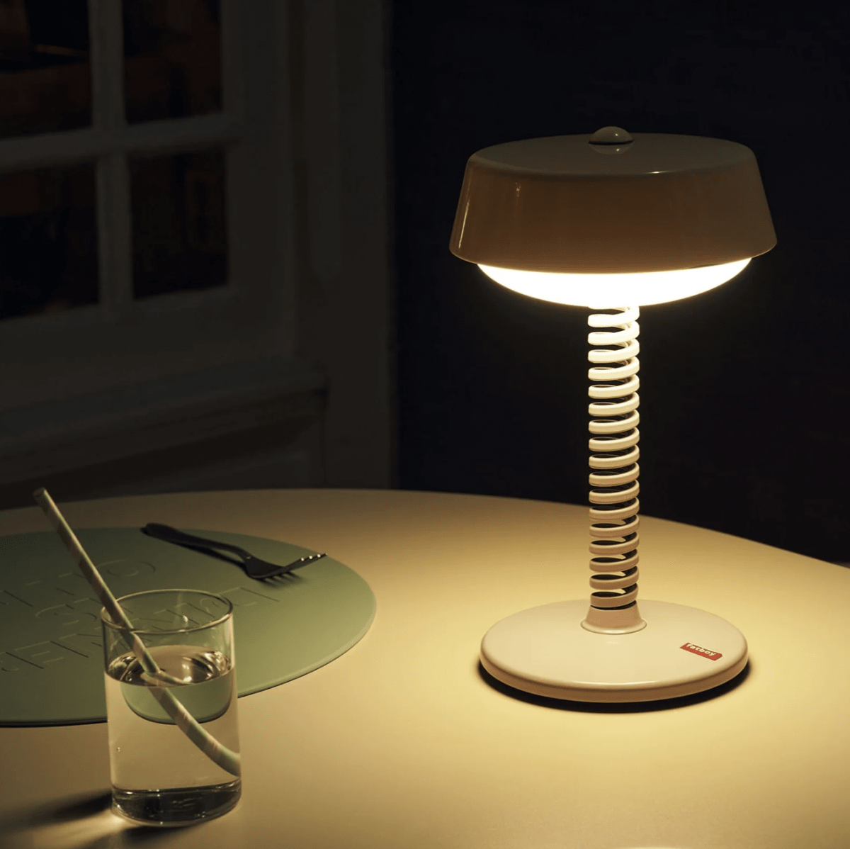 Lámpara de mesa Bellboy9